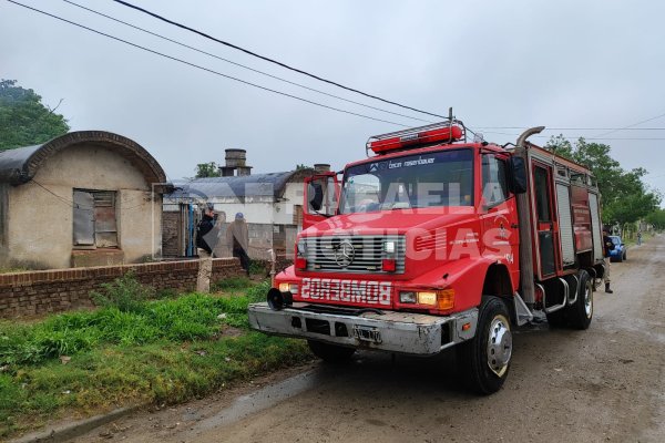 Bomberos Zapadores debieron actuar tras un incendio en una vivienda