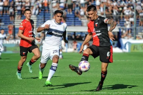 Colón y Gimnasia definirán su permanencia o descenso en Rosario