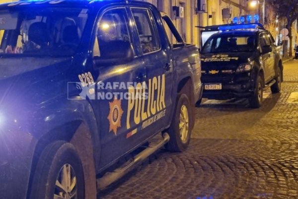 Robaron un auto frente al Parque Villa Podio y los delincuentes huyeron de la ciudad