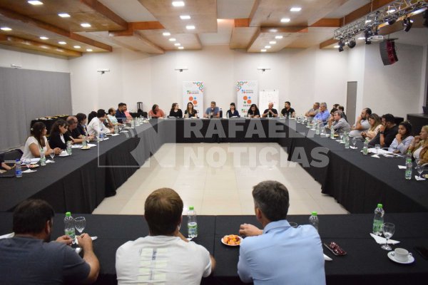 Acordaron aumentos salariales de diciembre y enero para municipales de Rafaela y la región