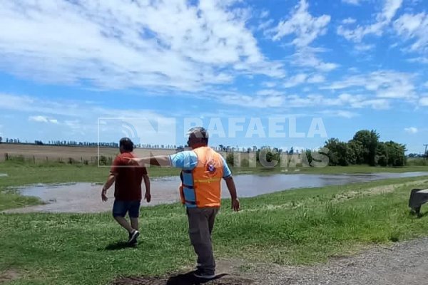 Por emergencia hídrica, la Provincia asiste a una localidad distante 120 kms de Rafaela