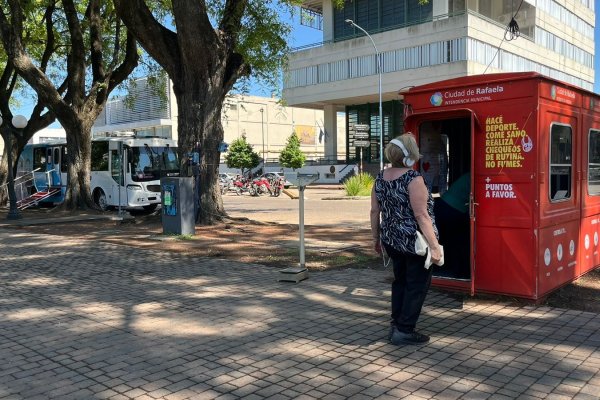 Punto Sano: prestando servicios en la Plaza 25 de Mayo