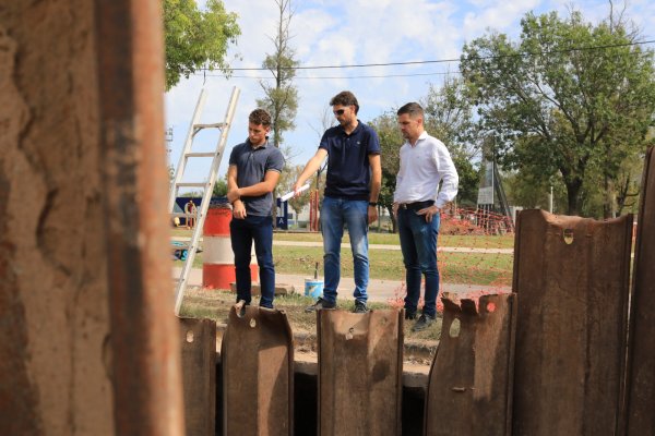 El intendente monitoreó la obra de cloacas en Estanislao del Campo