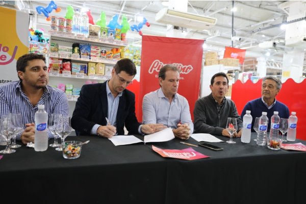 Viotti firmó el Acuerdo Santa Fe: beneficios para rafaelinos en precios de 45 productos