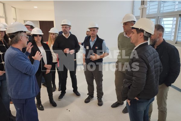 EXCLUSIVO - El ministro Enrico recorrió las obras del nuevo Hospital: ¿cuándo lo terminan?