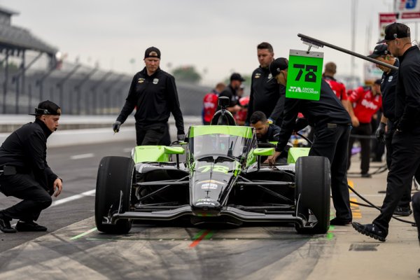 500 Indy: Canapino completó 7 giros previo a la lluvia en Indianápolis