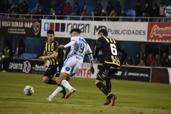 De mal en peor: perdió Atlético de Rafaela de local y con un rival directo