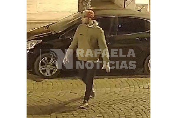 Captan a un "tanteador" de puertas de autos