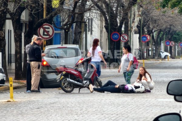 Viernes complicado: motociclista lesionada en barrio San Martín