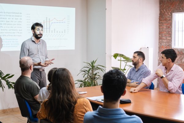 Cuvertino: “La caída de la actividad genera incertidumbre sobre la sostenibilidad de la política económica”