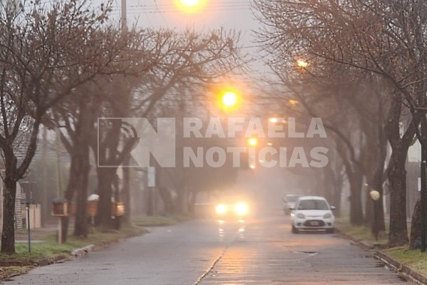 El viernes comenzó con neblinas, mucha humedad y comercios abiertos