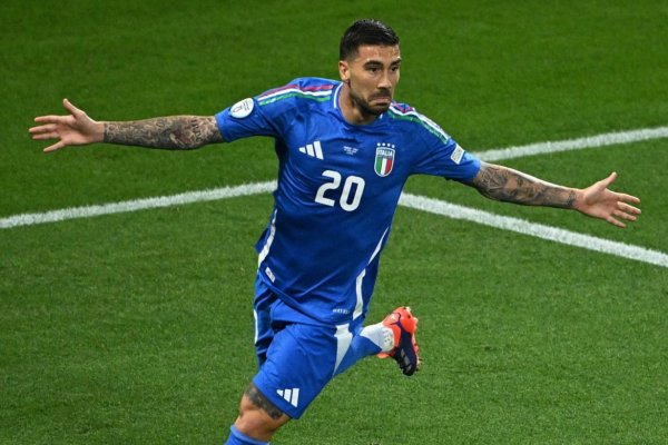 En la última del partido, Italia se metió en los octavos de final de la Eurocopa