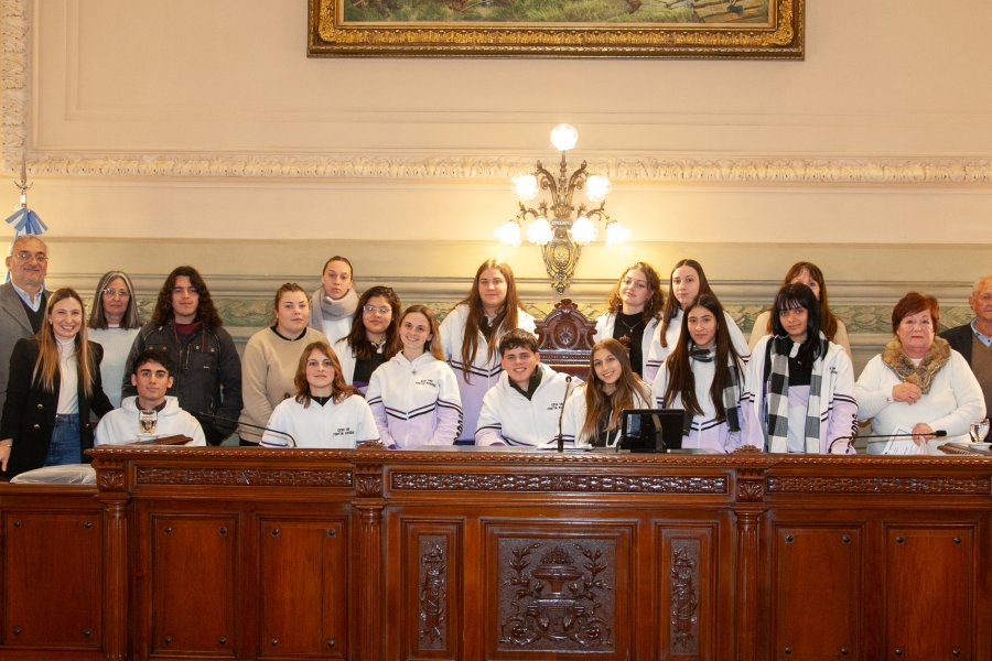 Los alumnos de 5to año de la escuela N°588 “Fortín Romero” De Estación Clucellas