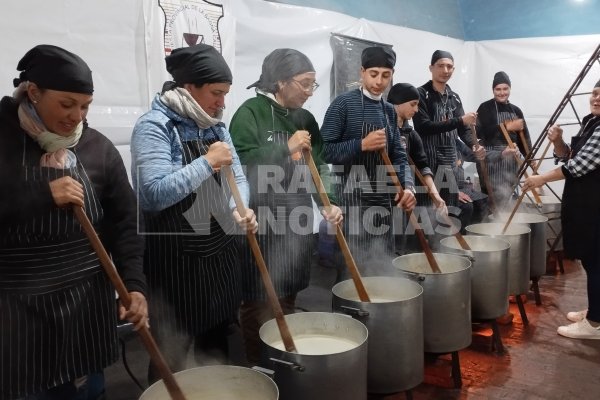 Humberto Primo ya vive a pleno la 34º Fiesta Provincial de la Bagna Cauda