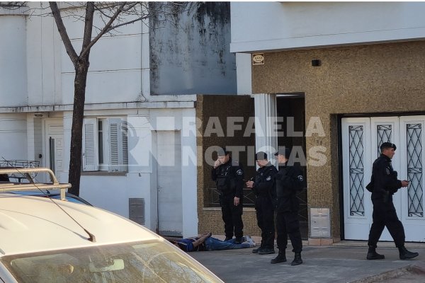 Sucedió esta tarde: policía y GUR detuvieron a un sujeto en barrio Alberdi, tras un robo