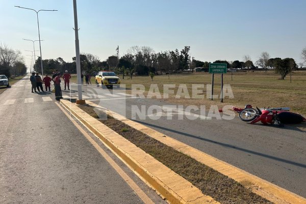 Dos motociclistas lesionadas de consideración tras chocar contra un caballo