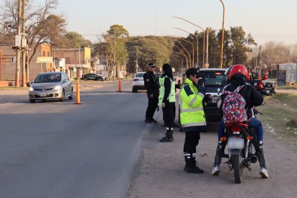 Fuertes controles en el Puente Carretero: en 15 días se retuvieron 159 motos por incumplimiento de las normas de tránsito