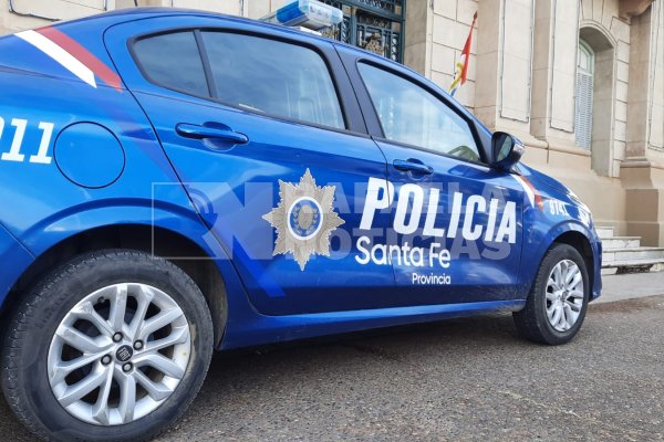 Dos detenidos con un arma y drogas tras un allanamiento: el objeto que los delató