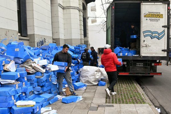 Despapelización: reciclan más de 15 toneladas de expedientes que están en descarte en Salud