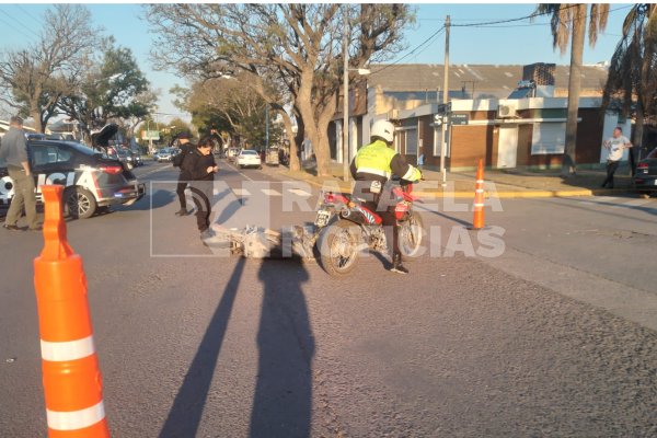 Siniestralidad Vial: un menor de edad sufrió lesiones y fue hospitalizado tras un accidente en Avda. Santa Fe