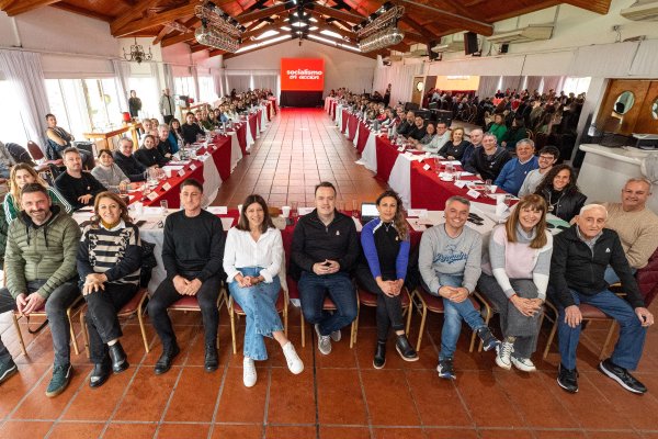 En unidad, el Socialismo impulsa una reforma constitucional “que ponga el poder en manos de la gente”