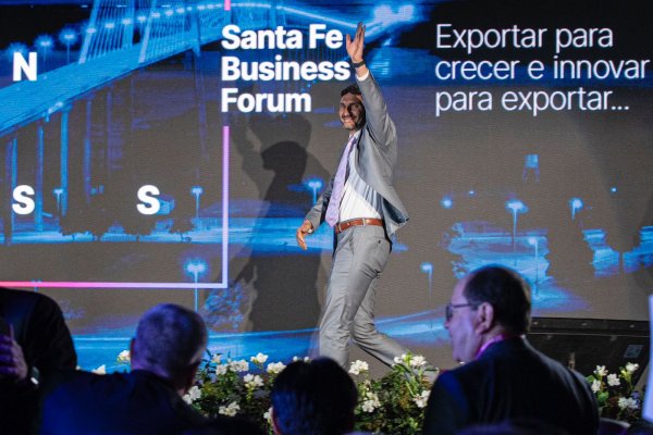 Pullaro inauguró el Santa Fe Business Forum en Rosario