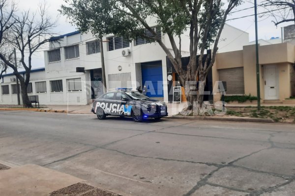 Entró a pedir, pero terminó robando