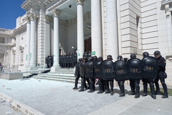 Para Cococcioni, los que intentaron ingresar a la Legislatura fueron “un pequeño grupo de inadaptados”