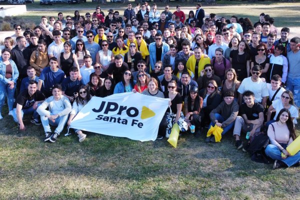 Los Jóvenes PRO de Santa Fe se reunieron con Scaglia y reafirmaron su compromiso militante dentro de Unidos