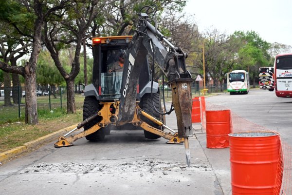 Arrancaron las obras de reparación de la calle interna de la Terminal de Ómnibus