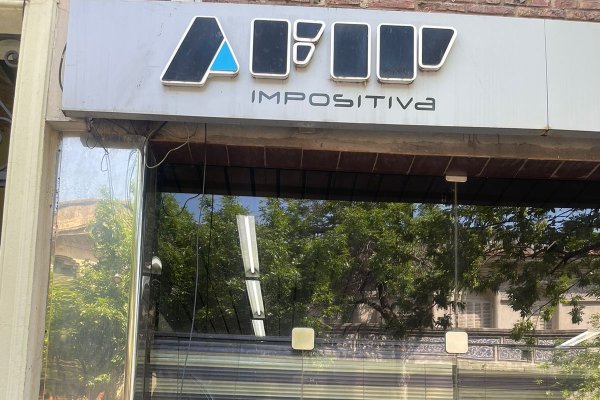 La seccional AFIP Santa Fe rechazó la medida de Nación y afirmó que "hay menos empleados que hace 15 años atrás"