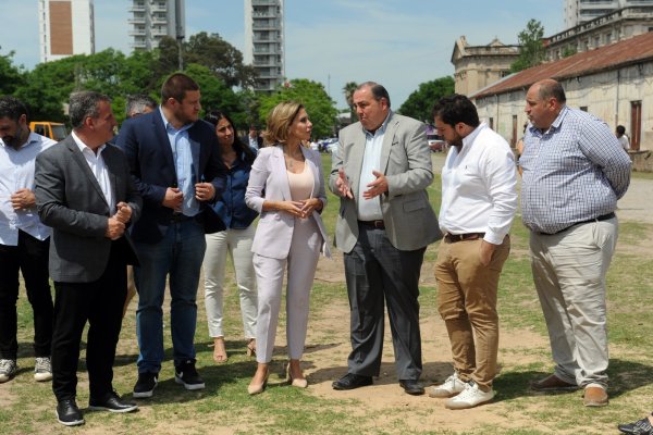 Poletti recorrió los terrenos anexos a la Estación Belgrano junto a funcionarios nacionales