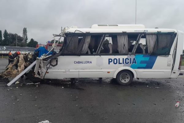 Tragedia en la ruta: murieron 4 policías que iban a custodiar el partido de Atlético