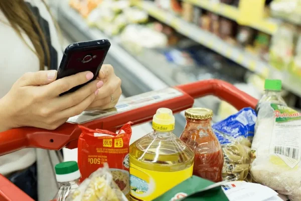 Las ventas en supermercados de Santa Fe acumulan una caída del 31,8% en 2024