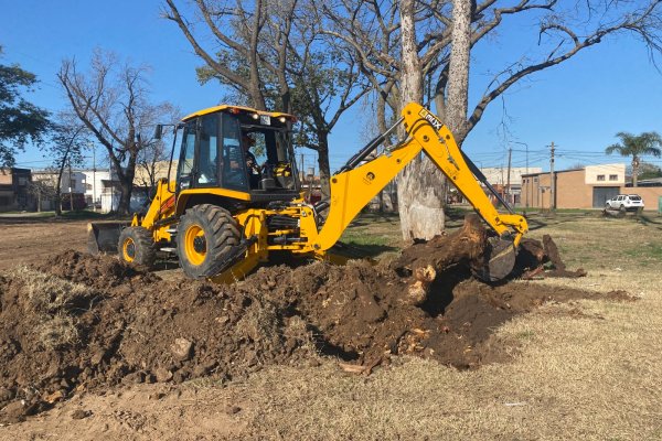 Parque automotor: se presentaron seis ofertas para adquirir motoniveladoras y retroexcavadoras