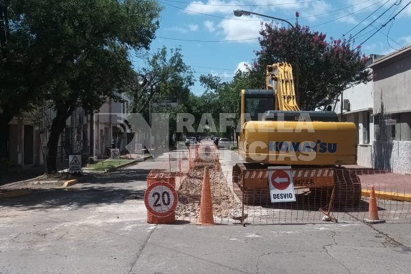 Nuevos trabajos de ASSA en barrio San Martín, ahora en calle Ituzaingó