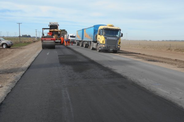 Provincia invertirá casi 20 mil millones de pesos para repavimentar 20 kms. de la RP 13