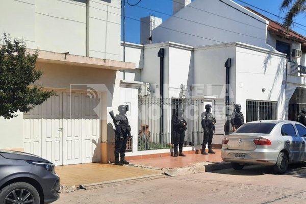 ANTICIPO: Allanan el domicilio de una profesional denunciada por presuntas estafas