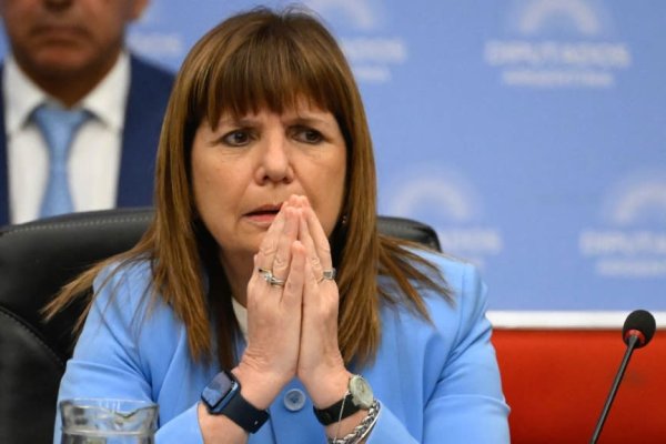 Bullrich expresó preocupación por la seguridad de la Selección Sub-20 en Venezuela