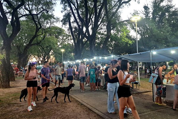 Verano Vivo en Sunchales: un éxito cultural y musical en Plaza Libertad