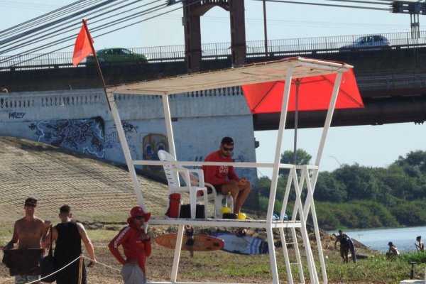 Por el ataque de palometas, no se puede ingresar al agua en la Costanera