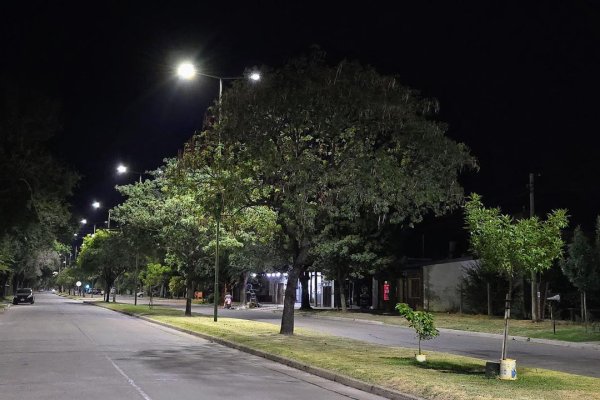 Mas iluminación en la ciudad, continúan los recambios de luminarias a LED