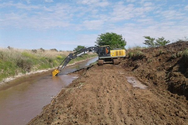 Invertirán más de 1.200 millones de pesos en una obra hídrica clave para el departamento Castellanos