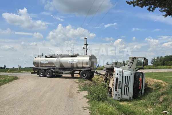 Preocupación por el tránsito de camiones hacia un lavadero en el Acceso Oeste de Rafaela